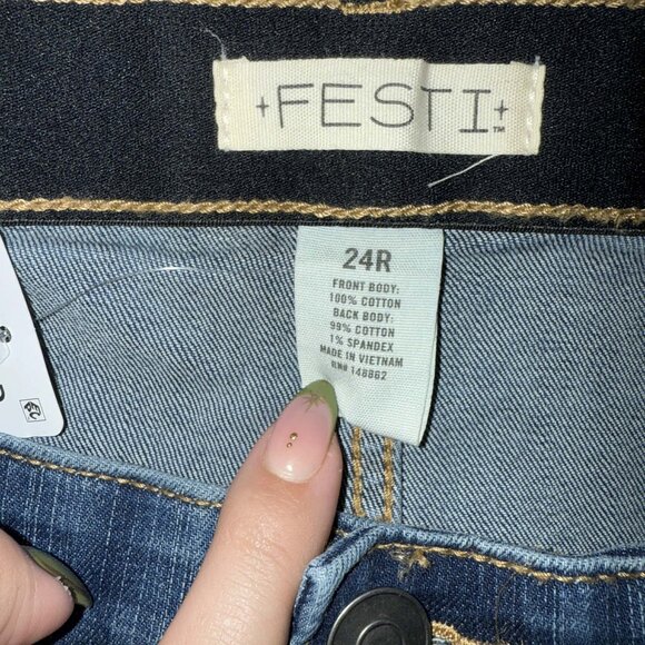 24R TORRID Festi Sky-High Super Flare Jean NWT - Picture 5 of 9